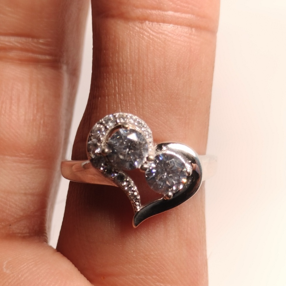 Sterling Silver 2 Round CZ Heart CZ Ring Size 8